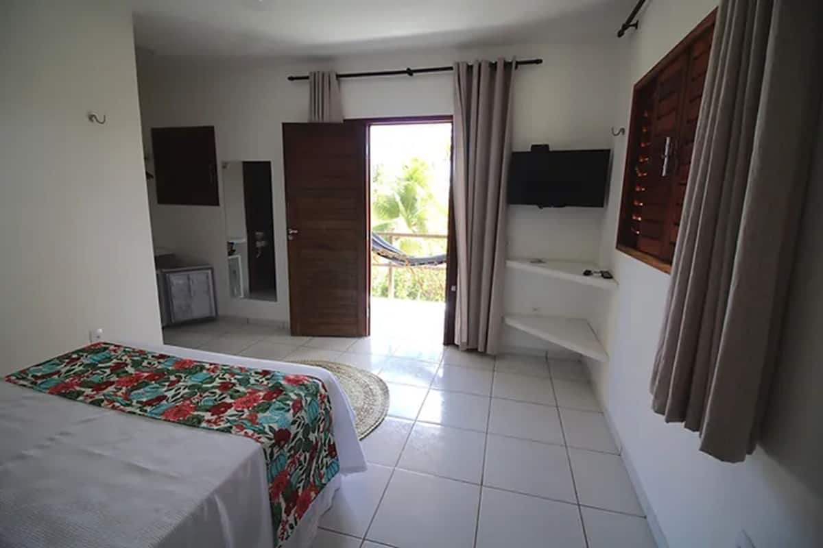 Minibar, truy cập Internet không dây miễn phí, bộ trải giường 