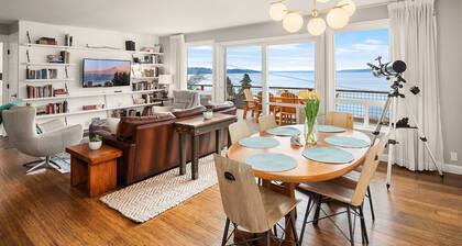 Sound View House with stunning views and hot tub