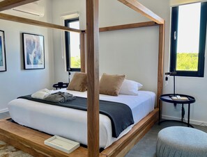 3 chambres, coffre-fort, fer et planche à repasser