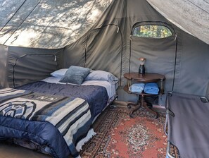 免费 WiFi、床单