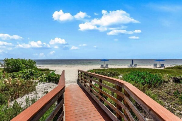 Condo (F2 1BED/1BATH) | Exterior