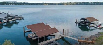 Private beautiful lake home 2 car garage w/dock & kayak access-3 miles to town! 