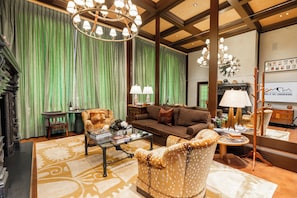 Luxury Condo | Living area