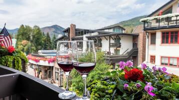 Luxury Condo #360 | Balcony view