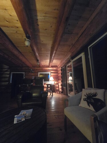 Lake Front Log Cabin