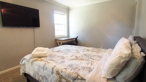 4 Schlafzimmer, Bügeleisen/Bügelbrett, kostenloses WLAN, Bettwäsche