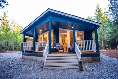 Creek is running, hot tub ready on private porch, prices down!