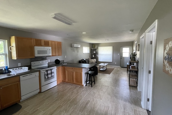 Frigorífic, microones, forn i placa de cuina