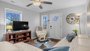 2 chambres, fer et planche à repasser, Wi-Fi gratuit, draps fournis
