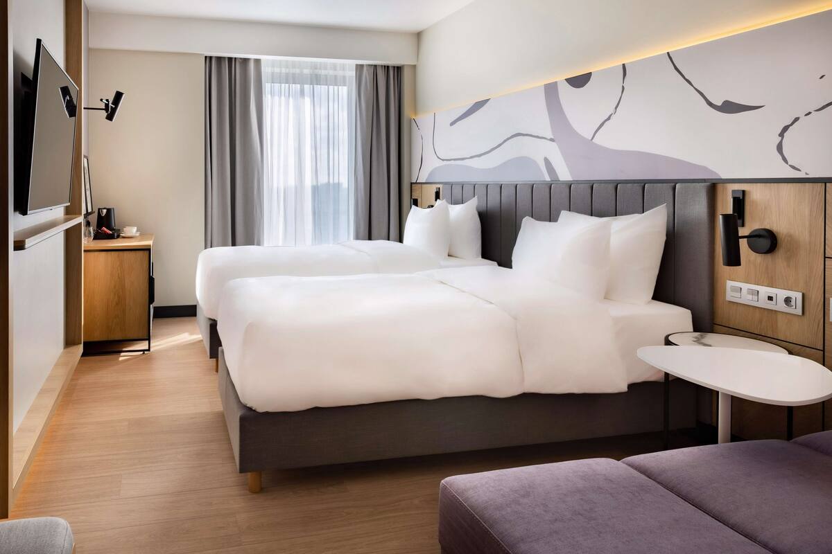 In-room safe, laptop workspace, blackout curtains, bed sheets