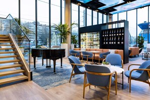 Lobby - Radisson Hotel Gorizont Rostov-on-Don (Rostov-on-Don)