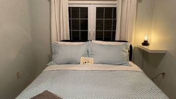 4 bedrooms, desk, travel crib, free WiFi