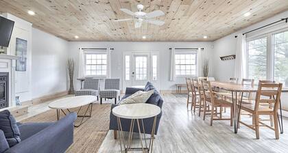 Muskoka Honey Harbour Getaway with Hot Tub!