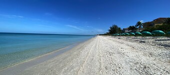 Wild Pines Bonita Bay Beauty - Pool-HotTub-Tennis Courts-Grills-Beach Shuttle