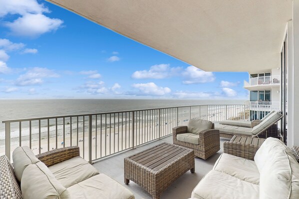 Property grounds - Beachfront 10th-floor condo with Gulf view, pool, gym, & balcony (Perdido Key)