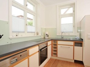 Kühlschrank, Ofen, Herdplatte, Geschirrspüler