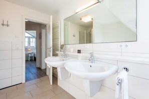 Unclassified image, 4 of 38, button