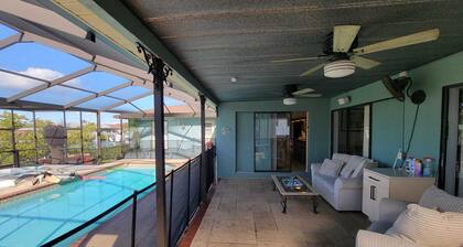 Waterfront Oak Retreat, Nov Special Pool, Spa/Dock/2 King BR, kayaks/Pet-Welcome