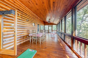 屋外ダイニングエリア