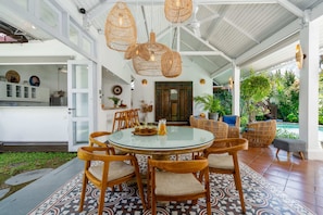 Outdoor dining