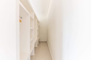 Basic Villa, Multiple Beds | Interior - Villa Kimaya (Canggu)
