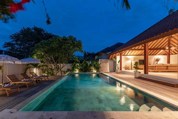 Villa, plusieurs lits | Piscine | Piscine extérieure