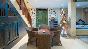 Unclassified image, 2 of 60, button - Studios Bawa & Atas (Seminyak)