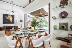Basic Villa, Multiple Beds | Interior