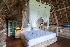Basic Villa, Multiple Beds | 6 bedrooms, in-room safe, desk, laptop workspace - Villa Bora Bora (Canggu)