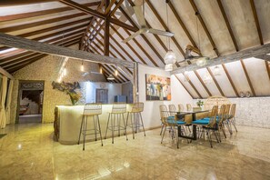 基础别墅, 多张床 | 用餐