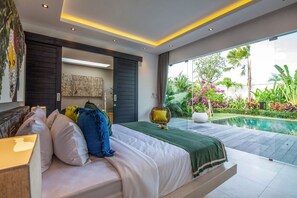 4 bedrooms, in-room safe, desk, laptop workspace - Villa Elisa (Canggu)