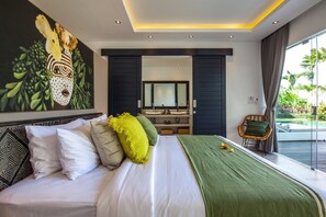 4 bedrooms, in-room safe, desk, laptop workspace - Villa Elisa (Canggu)