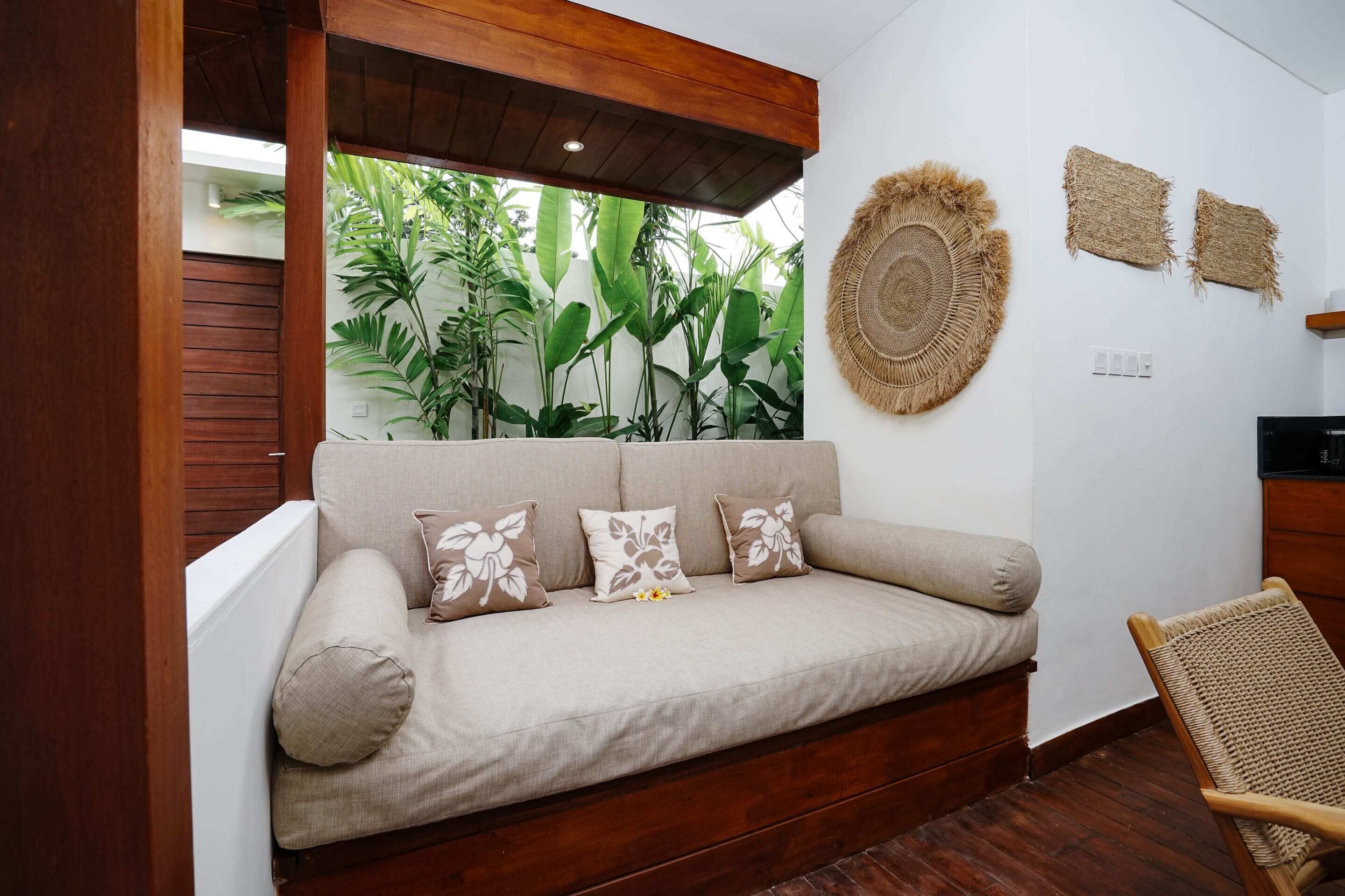 Basic Villa, 1 King Bed | Interior