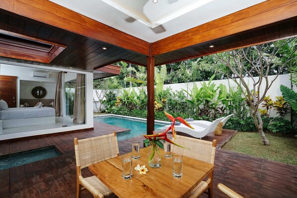 Basic Villa, 1 King Bed | Outdoor dining - Villa Pulau I (Pemuteran)