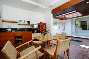 Basic Villa, 1 King Bed | Dining - Villa Pulau I (Pemuteran)