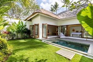 Basic Villa, 1 King Bed | Pool - Villa Lumahi Satu (Cemagi)