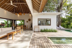 Basic Villa, 2 Queen Beds | 2 bedrooms, cribs/infant beds, bed sheets - Villa Lumahi Tiga (Cemagi)