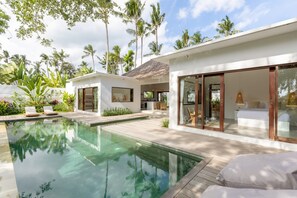 Basic Villa, 2 Queen Beds | Pool | Outdoor pool, an infinity pool - Villa Lumahi Tiga (Cemagi)