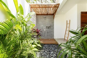 基本別墅, 2 張加大雙人床 | 住宿一隅