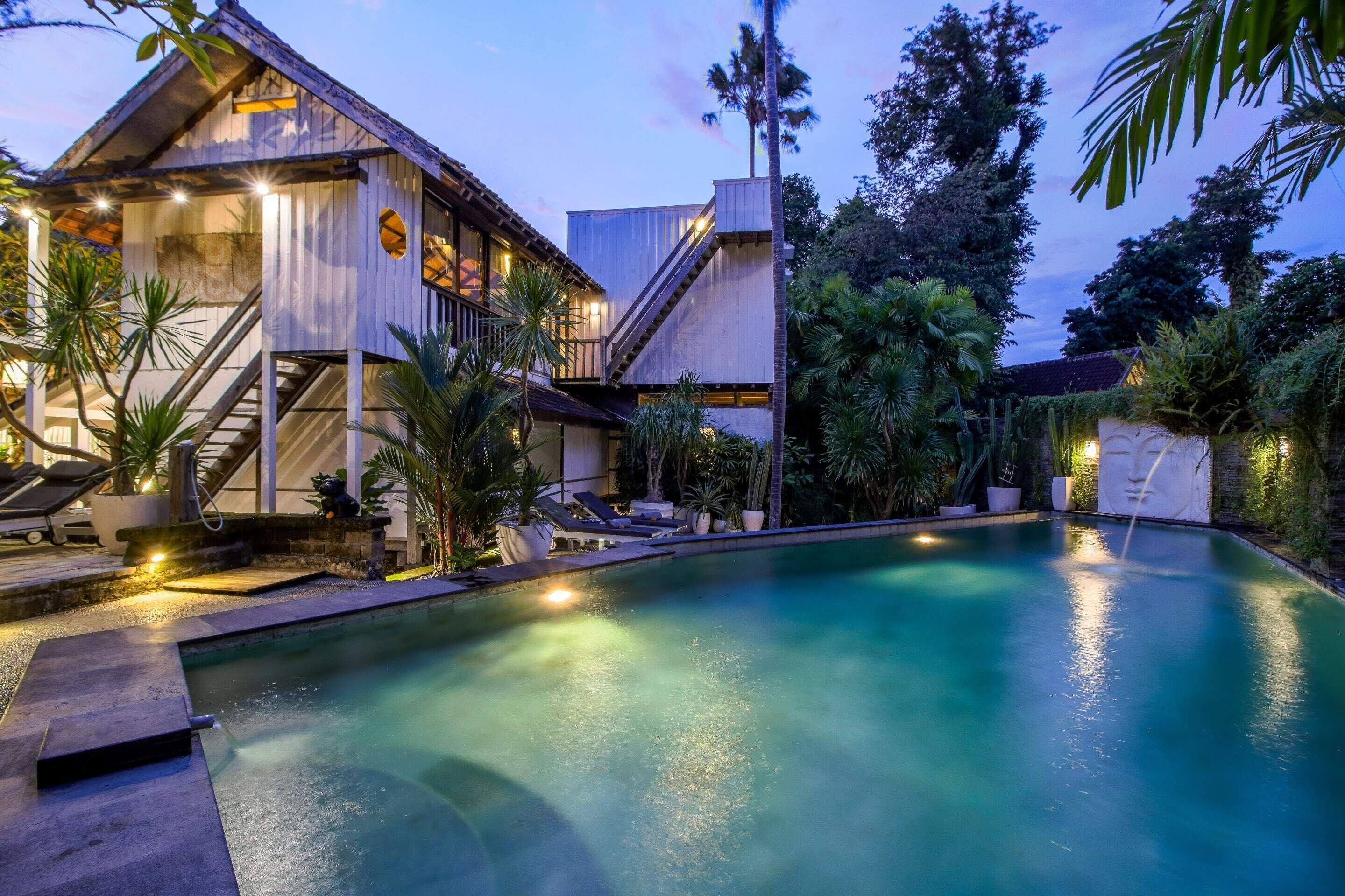 Basic-villa - flere senge | Udendørsområde