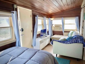 3 Schlafzimmer, Schreibtisch, BĂŒgeleisen/BĂŒgelbrett, kostenloses WLAN