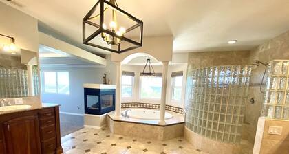 Gorgeous 8-Bedroom Mansion with Private Pool in Cedar City