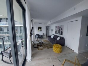 Unclassified image, 2 of 43, button