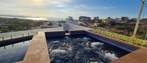 Appartement, 2 slaapkamers | Zwembad | Een buitenzwembad