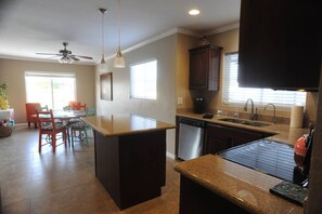 Fridge, microwave, oven, stovetop - Oasis! BEST LOCATION! Private Pool! By Restaurants (Chandler)
