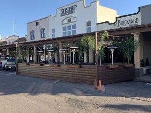 Exterior - Cheerful 3 Bedroom Home w/ Pool! On Single Level! Downtown Chandler! Rare find! (Chandler)