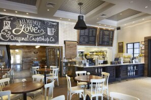 Dining - Oasis! BEST LOCATION! Private Pool! By Restaurants (Chandler)