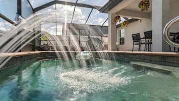 Piscine extérieure, piscine chauffée