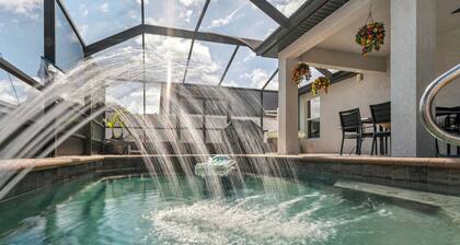 TROPICAL RETREAT WITH PRIVATE HEATED POOL-TAMPA BAY.