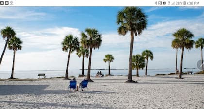 Mackarosa . Tampa Bay Luxury Pool House..